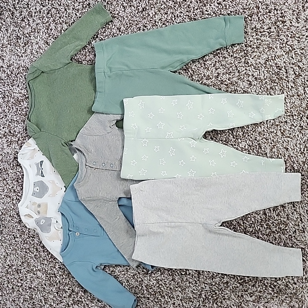 7 pcs Cloud Island Newborn and 3-6 Month Baby Clothes